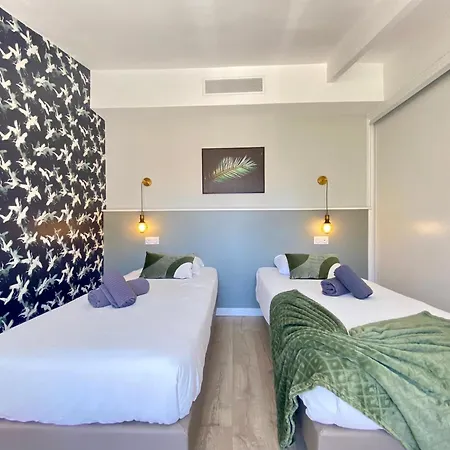 Les Toits Du Soleil: Luxury With Terraces And Jacuzzi In