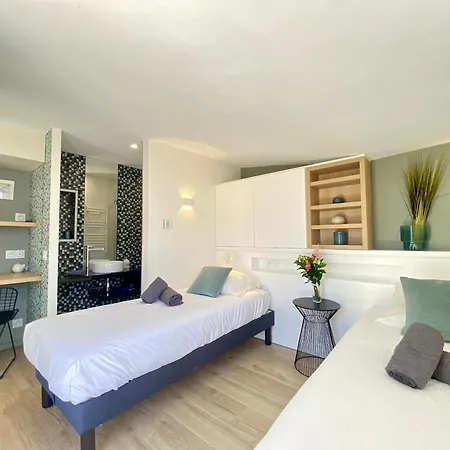 Les Toits Du Soleil: Luxury With Terraces And Jacuzzi In *