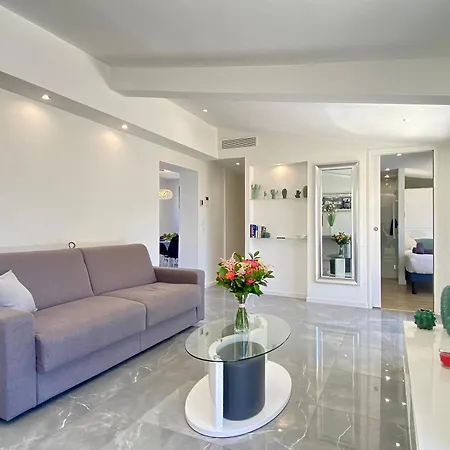 Les Toits Du Soleil: Luxury With Terraces And Jacuzzi In Apartment *
